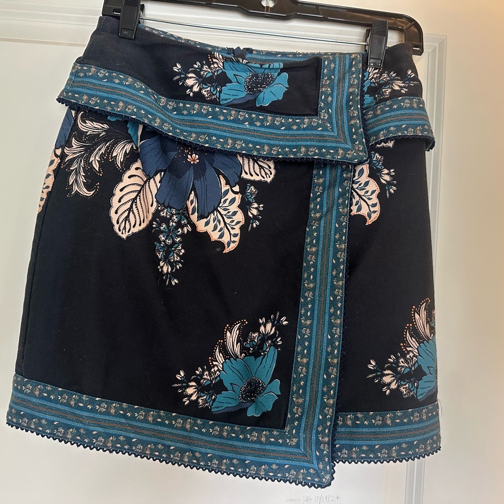 Farm Rio Blossom Tapestry Mini Skirt, Size 26